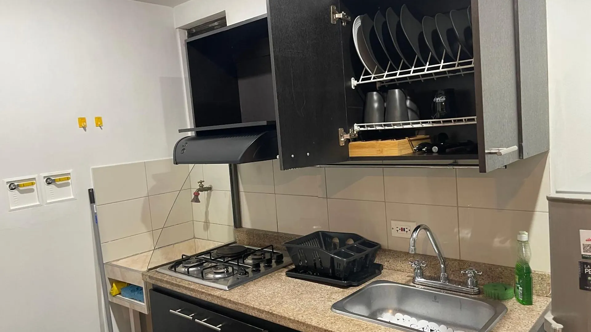 Comodo Apartaestudio En Laureles Medellin Colombia